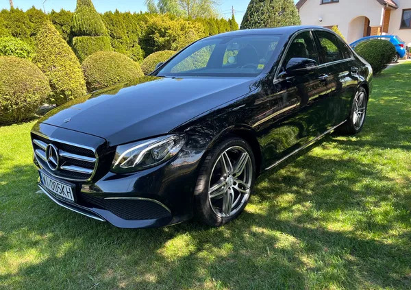 lubelskie Mercedes-Benz Klasa E cena 159900 przebieg: 65000, rok produkcji 2019 z Warszawa